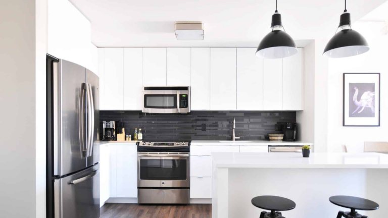 Aspirador de Pó Vertical TurboClean X200: vale a pena para apartamentos pequenos?